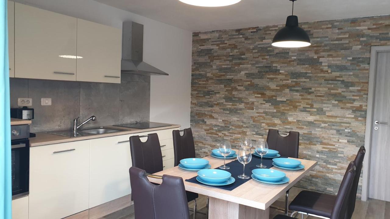 Apartma Claudia * Pivka